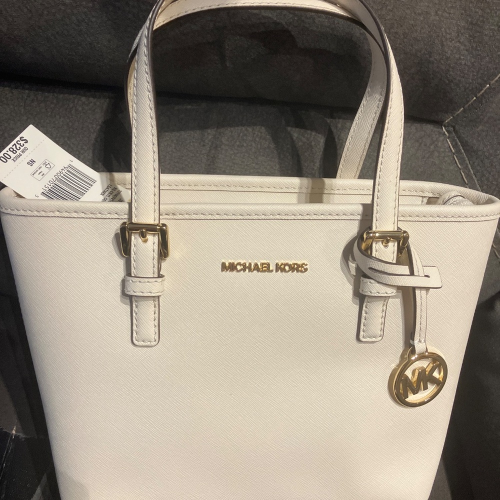Michael Kors (Jet Set Collection) Convertible Tote Bag - Picture 2 of 7